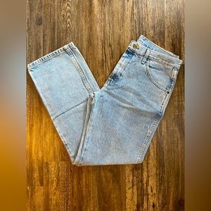 32X32 Wrangler jeans